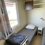 营地 Mobil-home Cosy Avec Terrasse Pour 4 Pers. - Api-1-52-1702