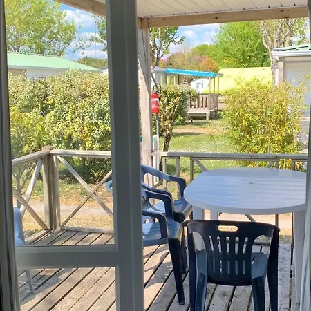 Campingplatz Mobil-home Cosy Avec Terrasse Pour 4 Pers. - Api-1-52-1702 *